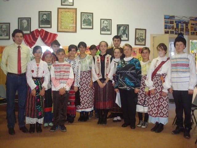 Scoala Gimnaziala Borzesti (11)
