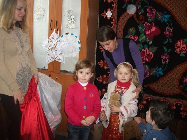 Cu daruri de MOs Nicolae_06