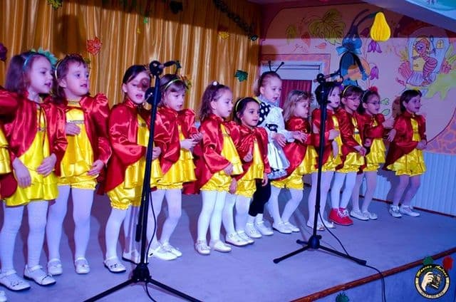 Dorohoi gradinita 8 Festival Toamna in cantec si culoare03