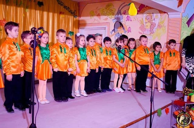 Dorohoi gradinita 8 Festival Toamna in cantec si culoare04
