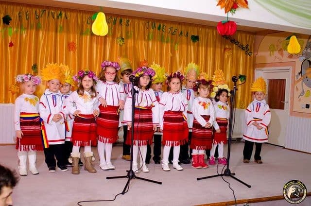 Dorohoi gradinita 8 Festival Toamna in cantec si culoare12