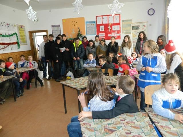 Elevii de la Liceul Regina Maria Dorohoi (3)