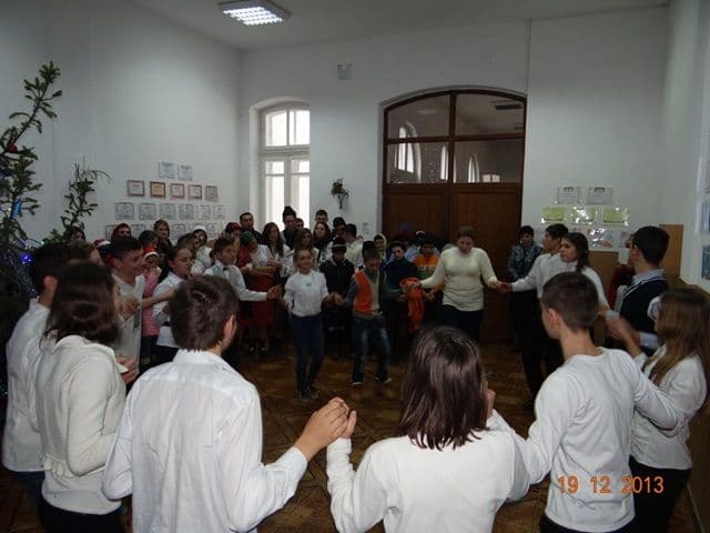 Serbare de Craciuni la Liceul Alexandru Vlahuta Sendriceni_07