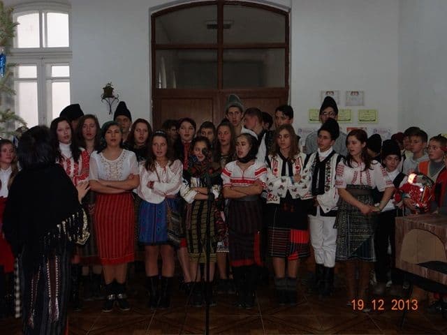 Serbare de Craciuni la Liceul Alexandru Vlahuta Sendriceni_12