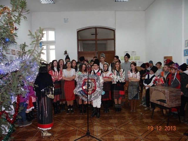 Serbare de Craciuni la Liceul Alexandru Vlahuta Sendriceni_13