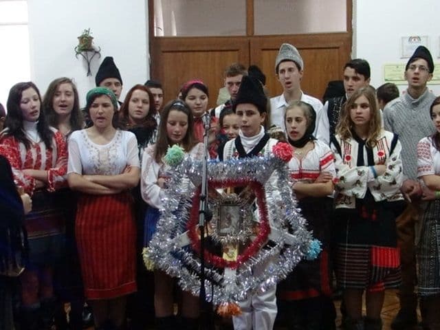 Serbare de Craciuni la Liceul Alexandru Vlahuta Sendriceni_14