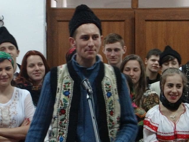 Serbare de Craciuni la Liceul Alexandru Vlahuta Sendriceni_15