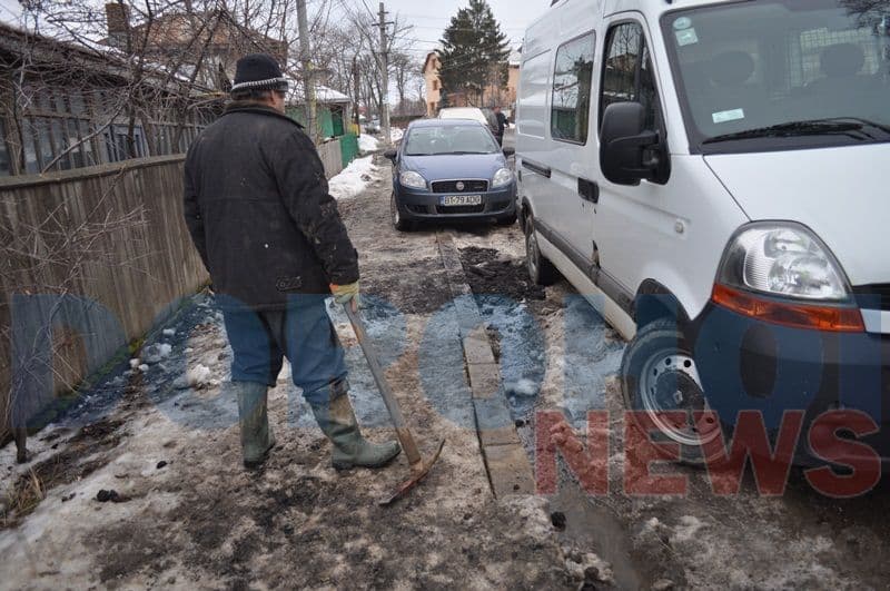 Avarie conducta de apa - strada Stefan cel Mare din Dorohoi_8