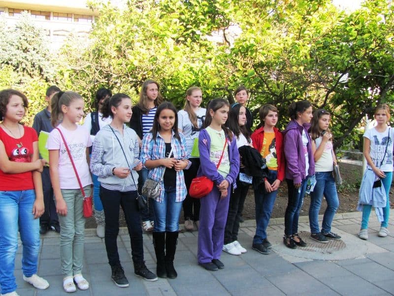 BUZZ - Ziarul tuturor copiilor din Botosani - 1 AN de aparitii lunare (8)