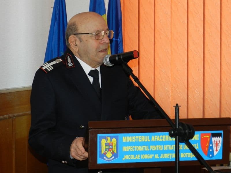 col (r) Bernard Chiriches