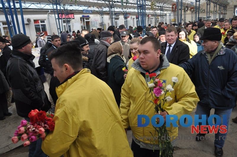 Flori impartite de PNL Dorohoi_023