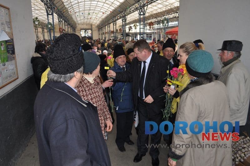 Flori impartite de PNL Dorohoi_026