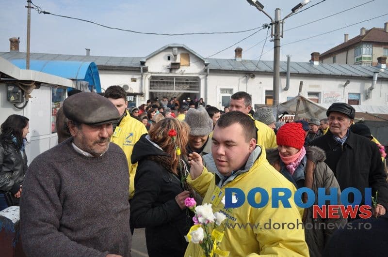 Flori impartite de PNL Dorohoi_028