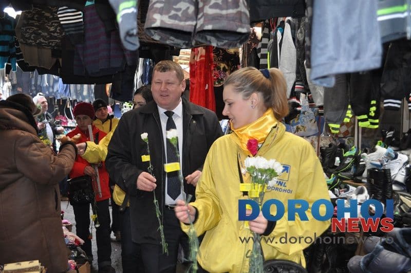 Flori impartite de PNL Dorohoi_031