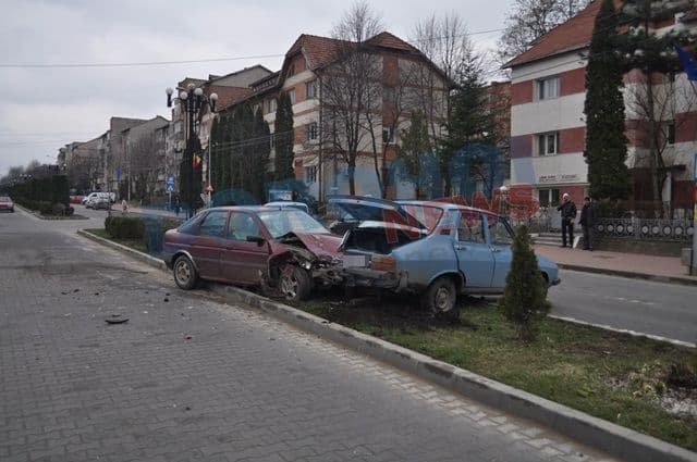 Accident Bulevardul Victoriei Dorohoi_03