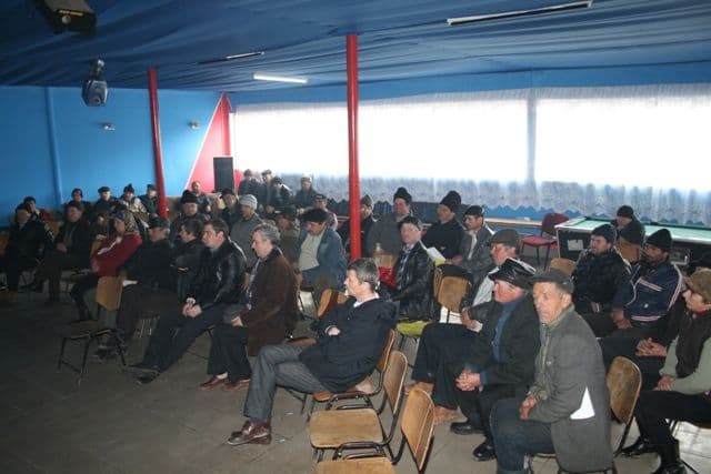 Specialisti in agricultura de vorba cu fermierii (3)