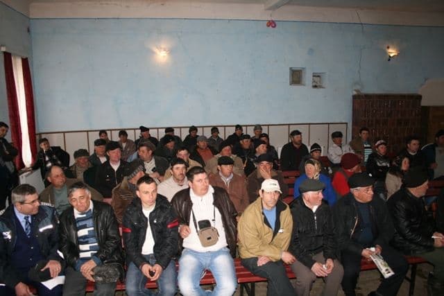 Specialisti in agricultura de vorba cu fermierii (5)