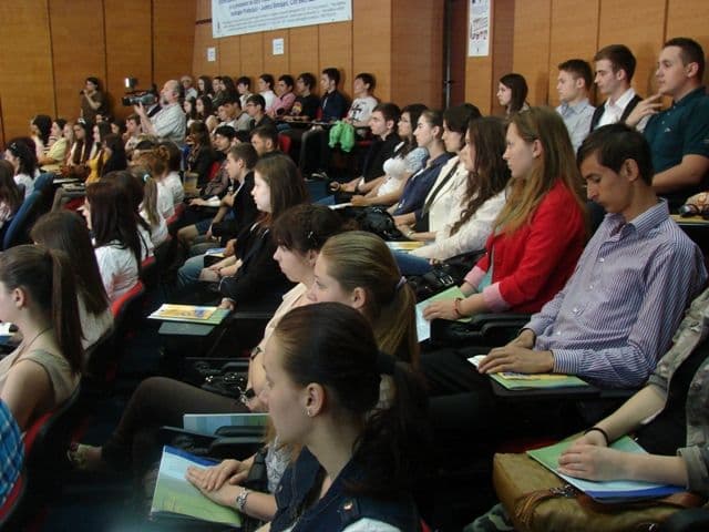 9 Mai sarbatorit la prefectura (2)