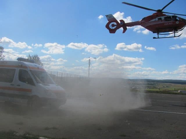 Elicopter SMURD chemat pentru un caz urgent la Botoşani