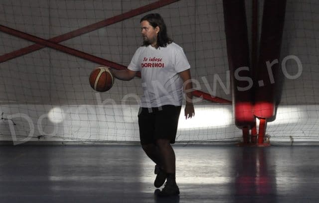 Trupa Bosquito_relaxare la baschet_Dorohoi_06