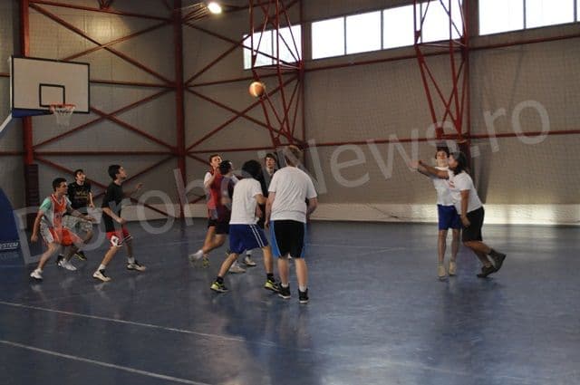 Trupa Bosquito_relaxare la baschet_Dorohoi_09