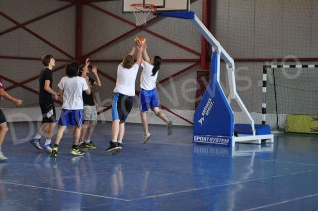 Trupa Bosquito_relaxare la baschet_Dorohoi_10