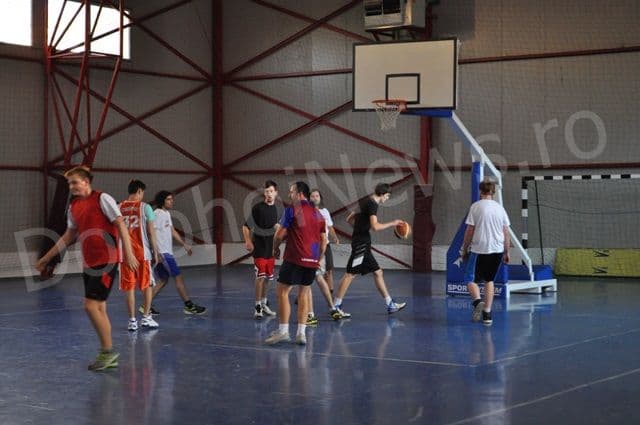 Trupa Bosquito_relaxare la baschet_Dorohoi_13
