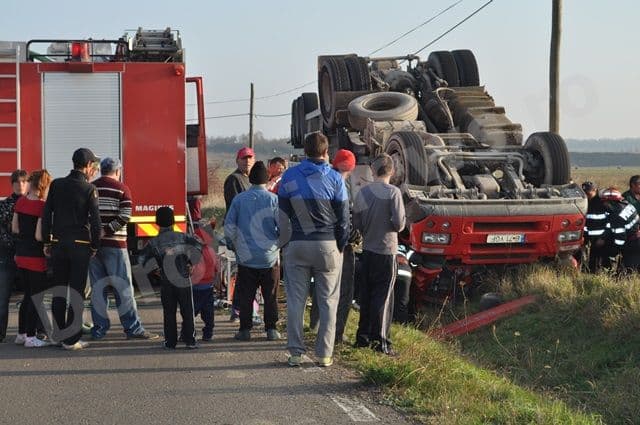 Autotren rasturanat la Carasa_02