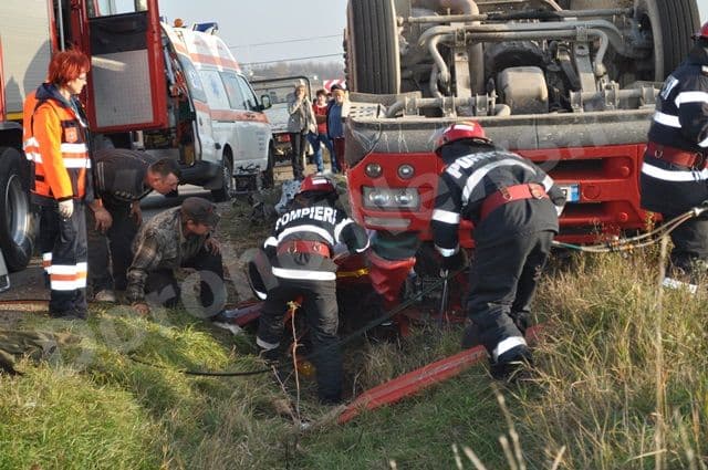 Autotren rasturanat la Carasa_04