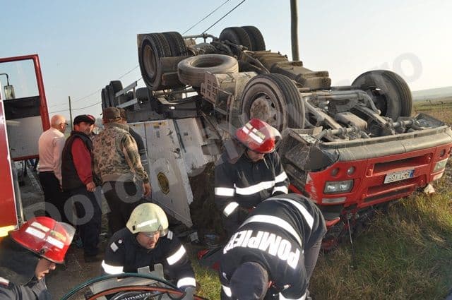 Autotren rasturanat la Carasa_10