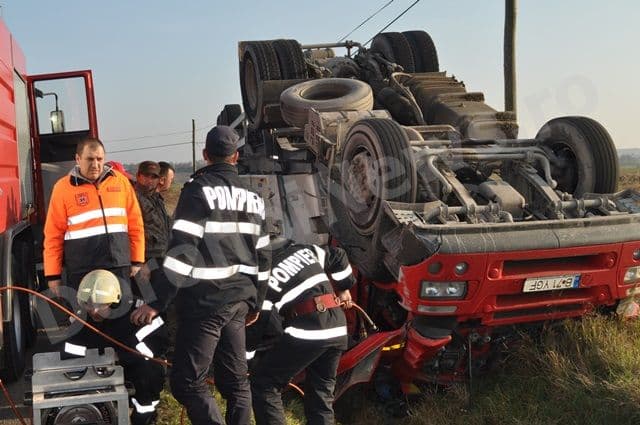 Autotren rasturanat la Carasa_12