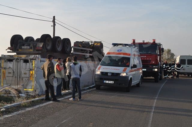 Autotren rasturanat la Carasa_14