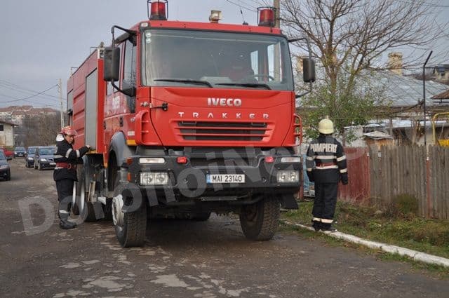 Incendiu pe strada Tudor Vladimirescu din Dorohoi_04