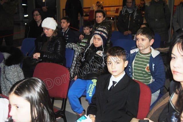 Carrefour România - Premiere castigatori - Concurs de desene Crăciun 2013_12