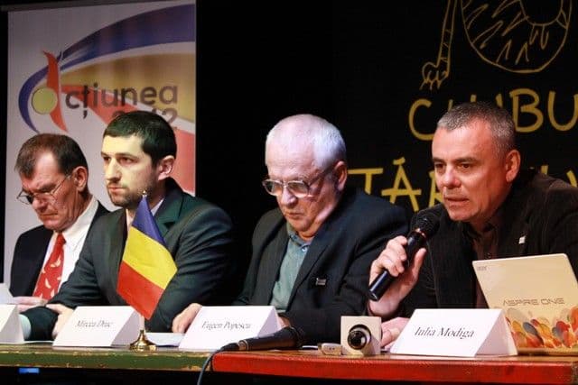 200.000 de semnături pentru a aduce Basarabia acasă (2)