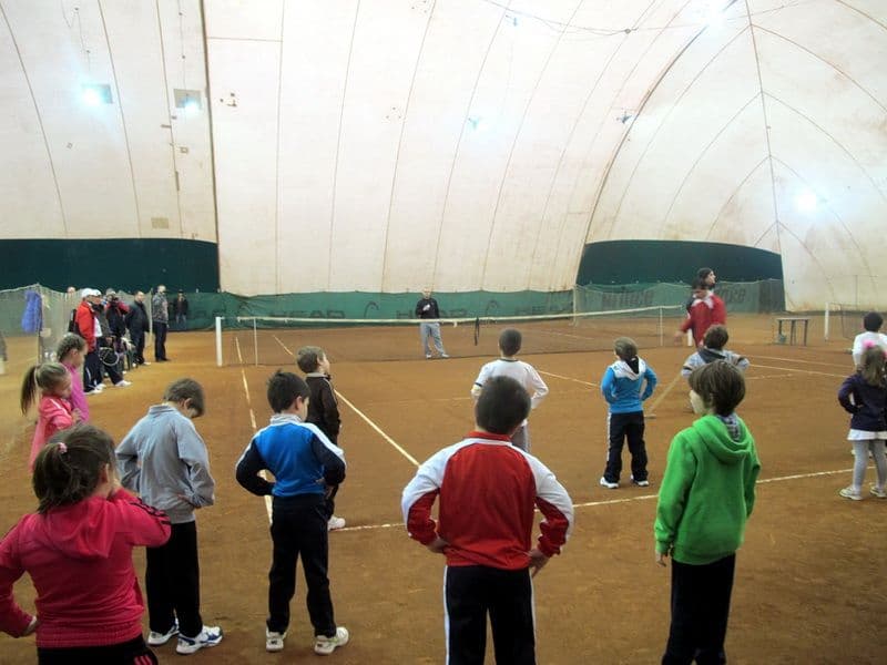Copiii dorohoieni descopera tenisul (7)