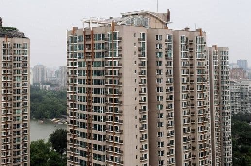 Un mogul imobiliar din Anglia îşi evacuează chiriaşii ca să facă loc românilor şi bulgarilor