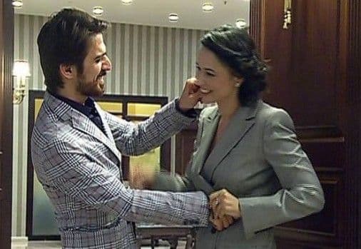Andreea Marin a luat numele soţului turc