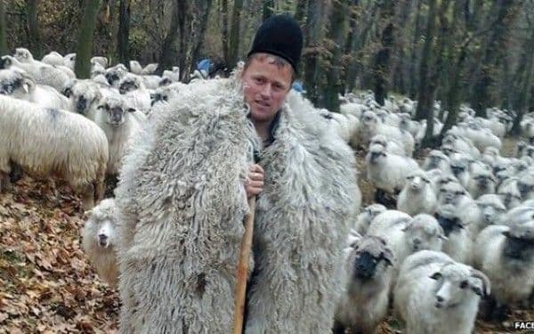 Povestea lui Ghiță Ciobanul a ajuns la BBC. Simbol al evoluției, ajuns celebru datorită internetului