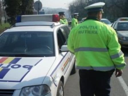 Dărăbănean depistat în timp ce conducea unui autoturism cu autorizaţia provizorie de circulaţie expirată