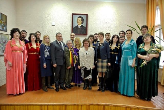 Corul „George Enescu” din Dorohoi, invitat să cânte în Ucraina