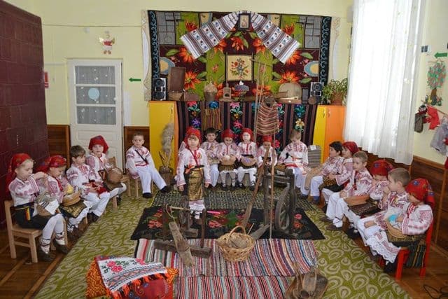 „Lada cu zestre a bunicii” - șezătoare la Grădinița nr. 6 din Dorohoi - FOTO