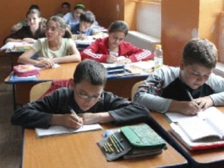 Unitățile școlare din județ își reiau de marți activitatea, cu excepția a patru dintre acestea. Vezi care sunt!