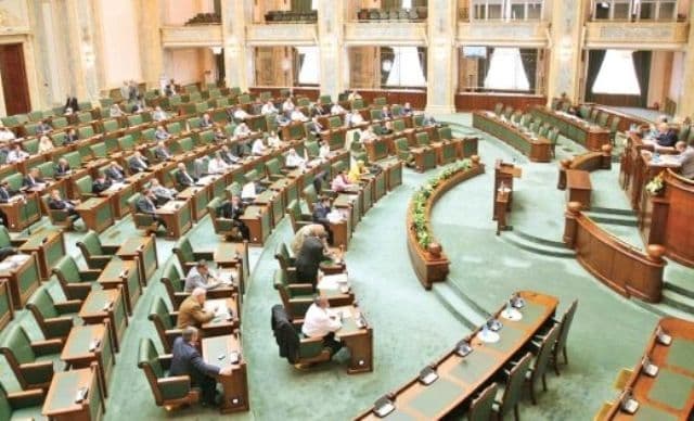 PP-DD dispare din Senat. Grupul se desfiinţează pentru că nu mai are numărul necesar de membri