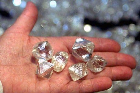 Este foarte posibil să avem în zona județului Botoșani zăcăminte de pietre preţioase - diamante