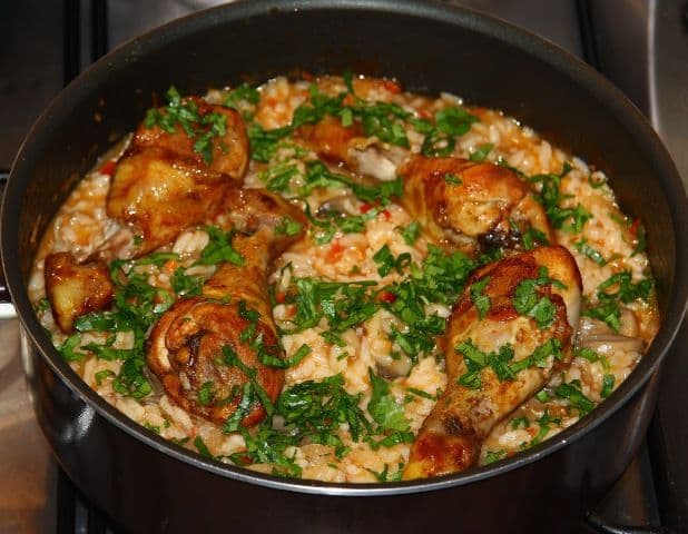 Pilaf cu legume şi carne de pasăre