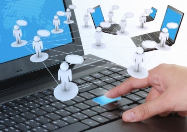 Gata cu temele! Reţeaua de socializare care te ajută să le rezolvi