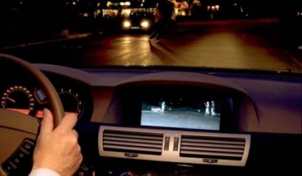 Codul Rutier 2014. Şoferii începători vor putea circula noaptea fără „copilot”
