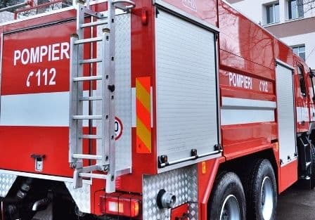 Pompierii solicitați de urgență pentru prevenirea izbucnirii unui incendiu. Vezi cine a fost găsit vinovat!