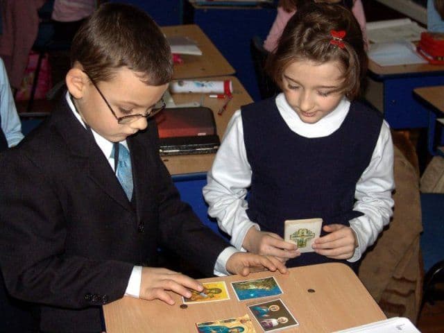 Religia, materie facultativă. Vezi ce altă disciplină obligatorie ar putea să apară în orar